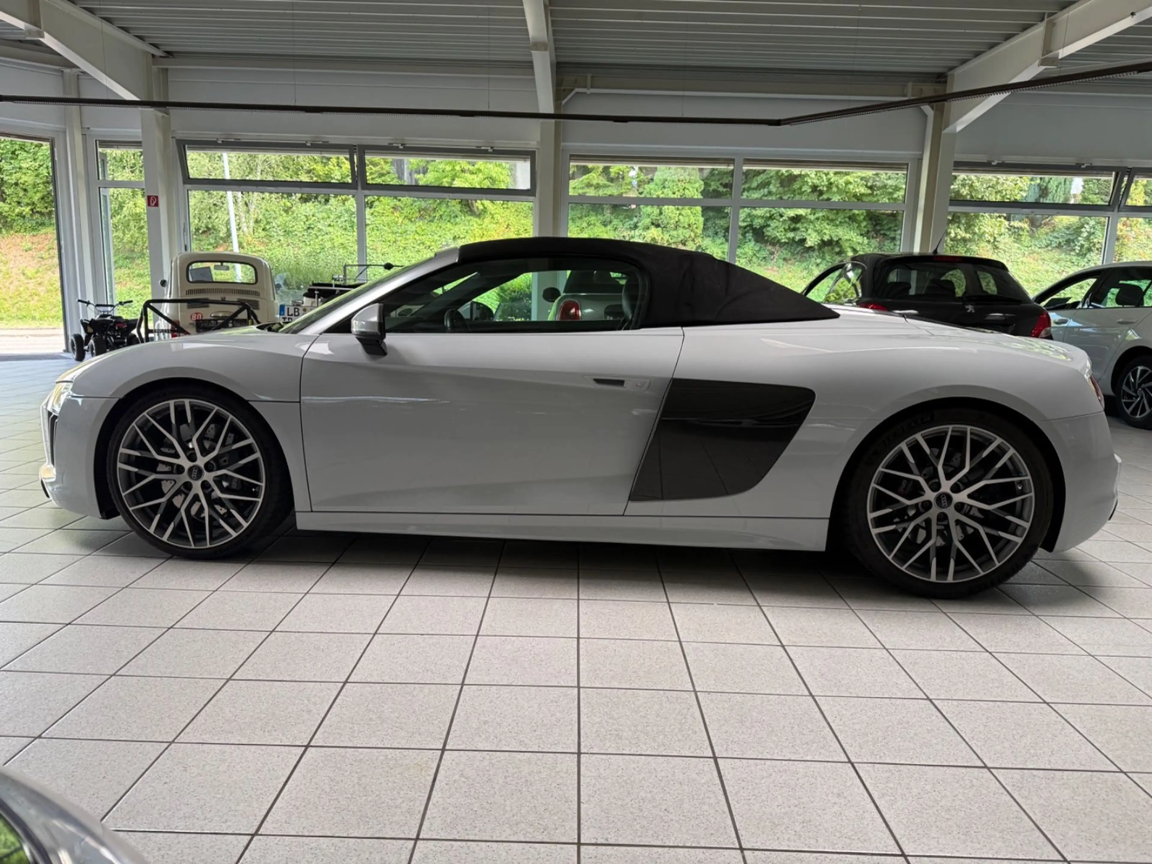 Audi R8 Spyder 5.2 FSI quattro*HU-AU NEU* — photo 2