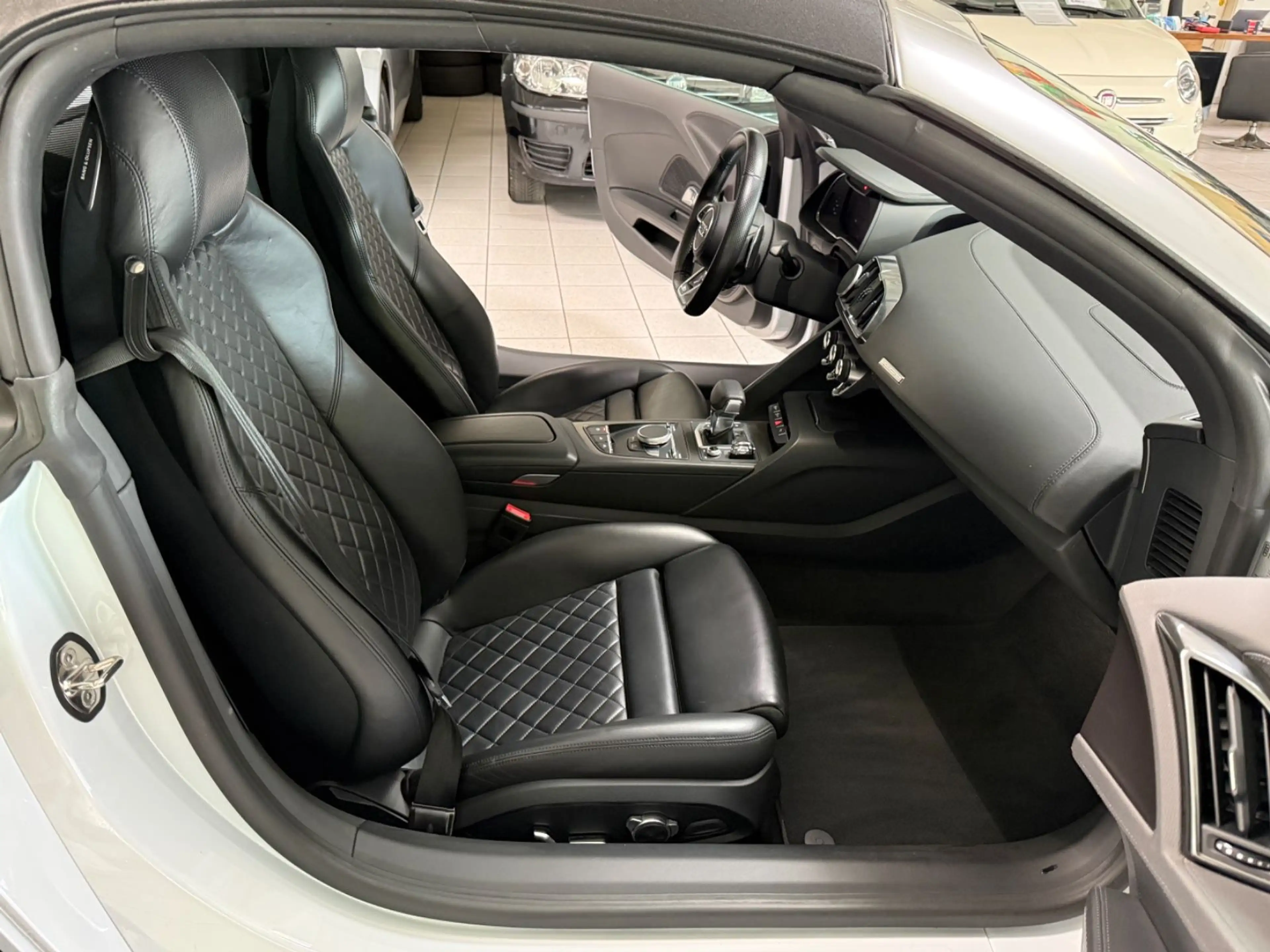 Audi R8 Spyder 5.2 FSI quattro*HU-AU NEU* — photo 15