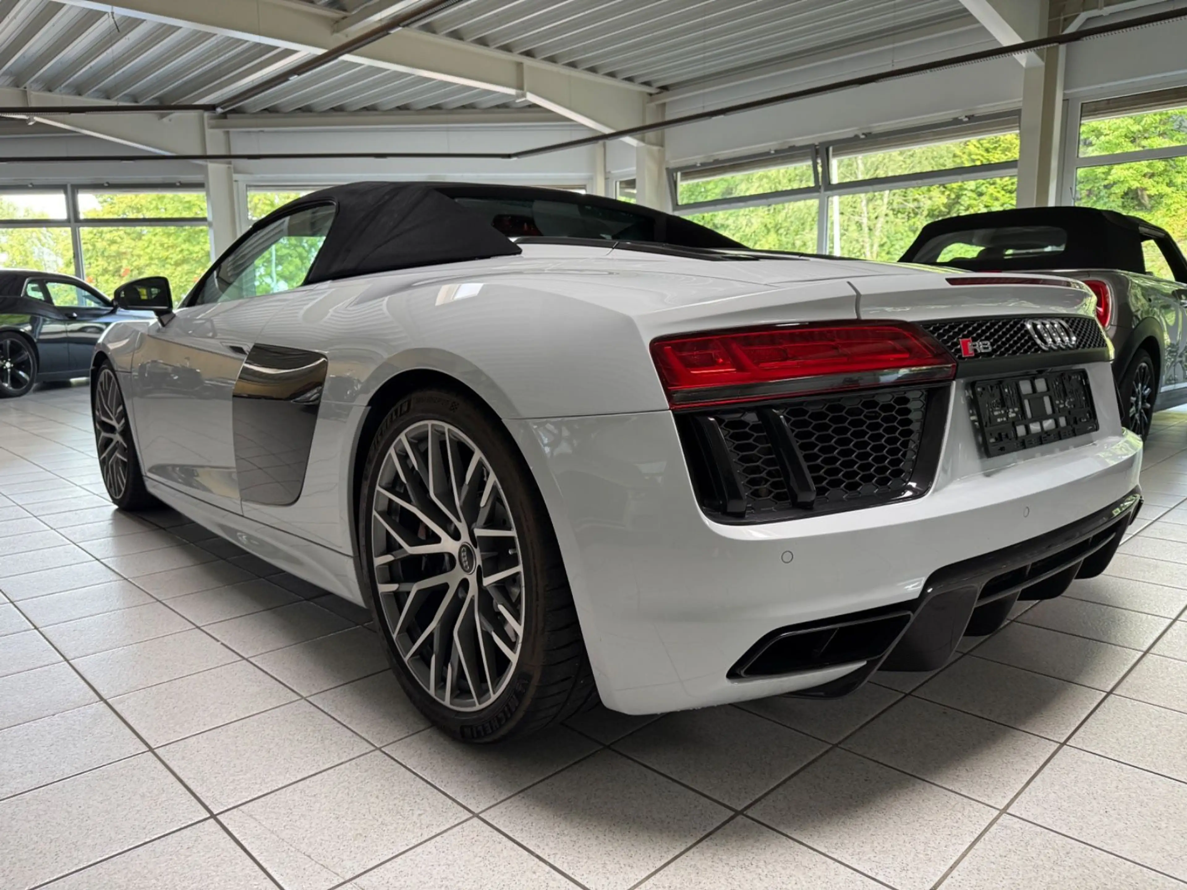 Audi R8 Spyder 5.2 FSI quattro*HU-AU NEU* — photo 3