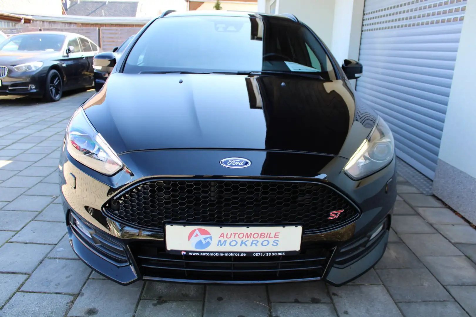 Ford Focus Turnier 2.0 TDCi ST Navigation Leder BiXenon BLIS Schwarz - 2