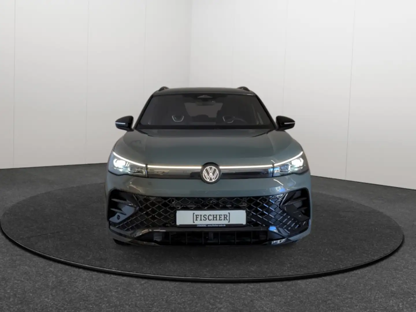 Volkswagen Tiguan 1.5TSI eHybrid DSG R-Line Matrix AHK Navi HUD Grün - 2