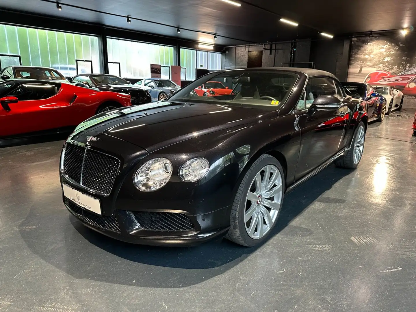 Bentley Continental GTC 4.0 V8 4WD Automatik Schwarz - 1