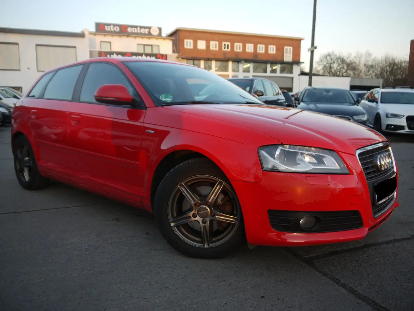 Audi A3 Sportback 1.4 TFSI S line Sportpaket plus Rosso - 2