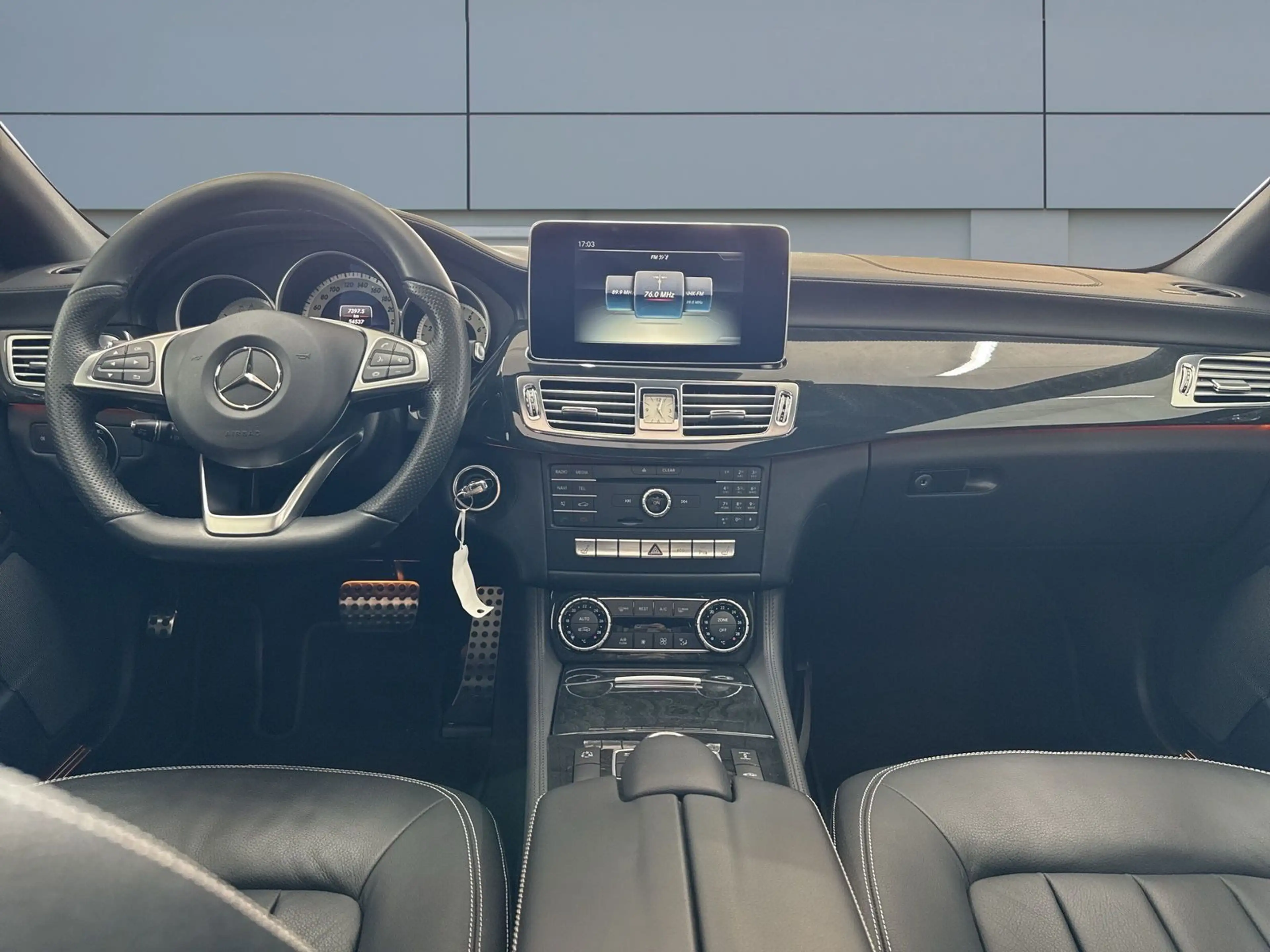 Mercedes-Benz CLS 500 AMG Lim. *NAVI*LED*H&K*MEM*360*LUFT* — photo 9