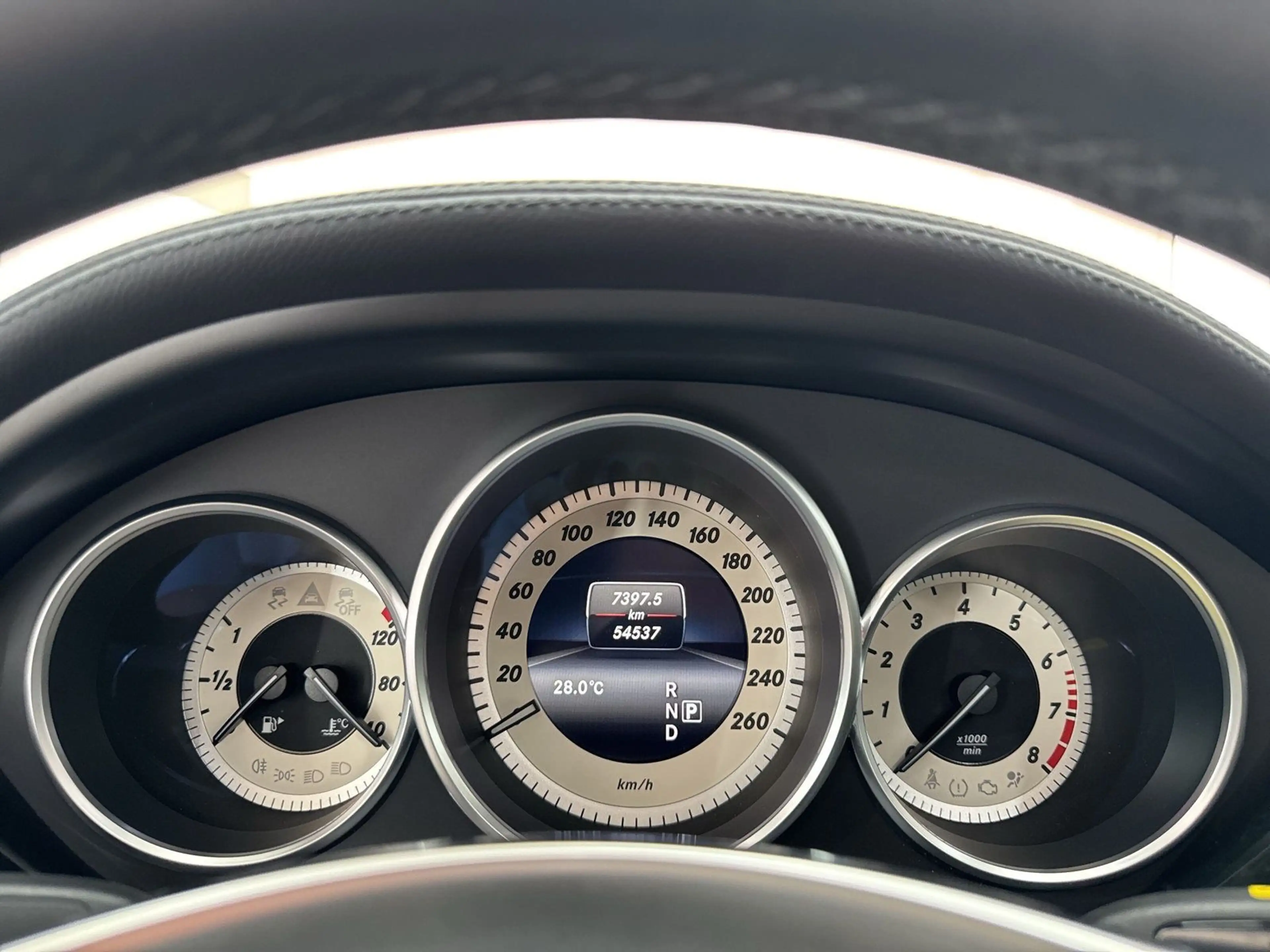 Mercedes-Benz CLS 500 AMG Lim. *NAVI*LED*H&K*MEM*360*LUFT* — photo 12