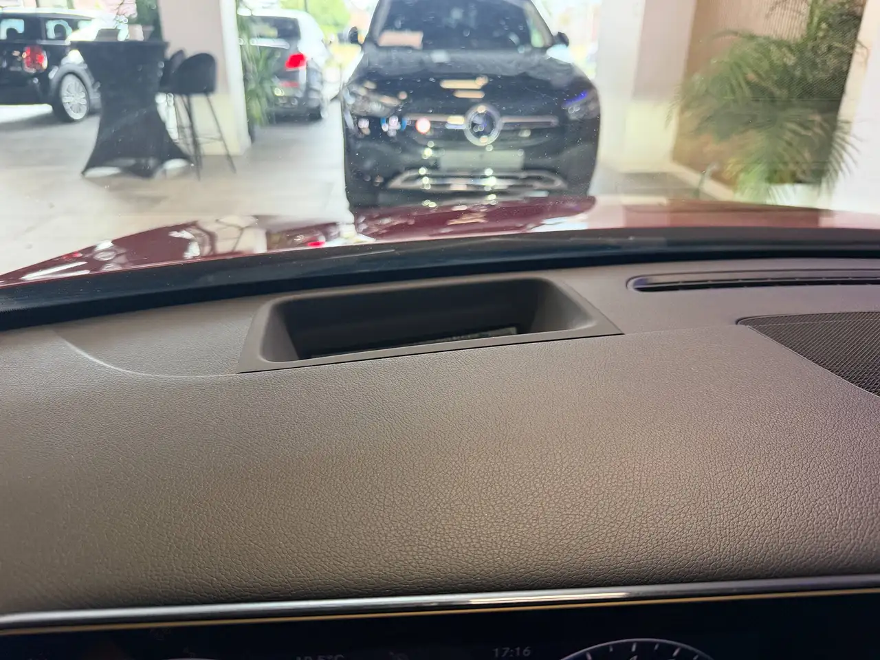 Mercedes-Benz A-Class A 250 e PHEV AMG line, миниатюра 12