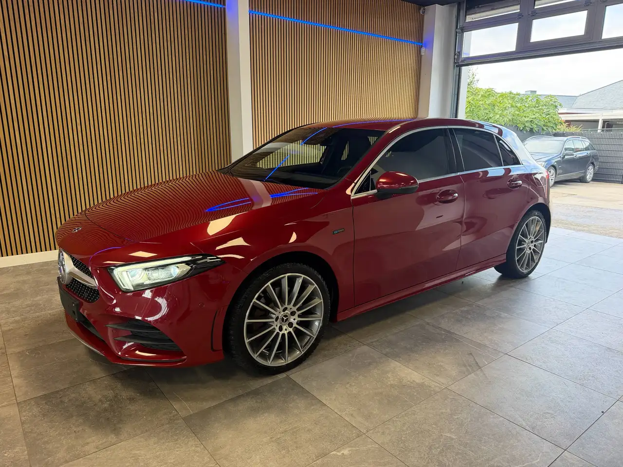 Mercedes-Benz A-Class A 250 e PHEV AMG line
