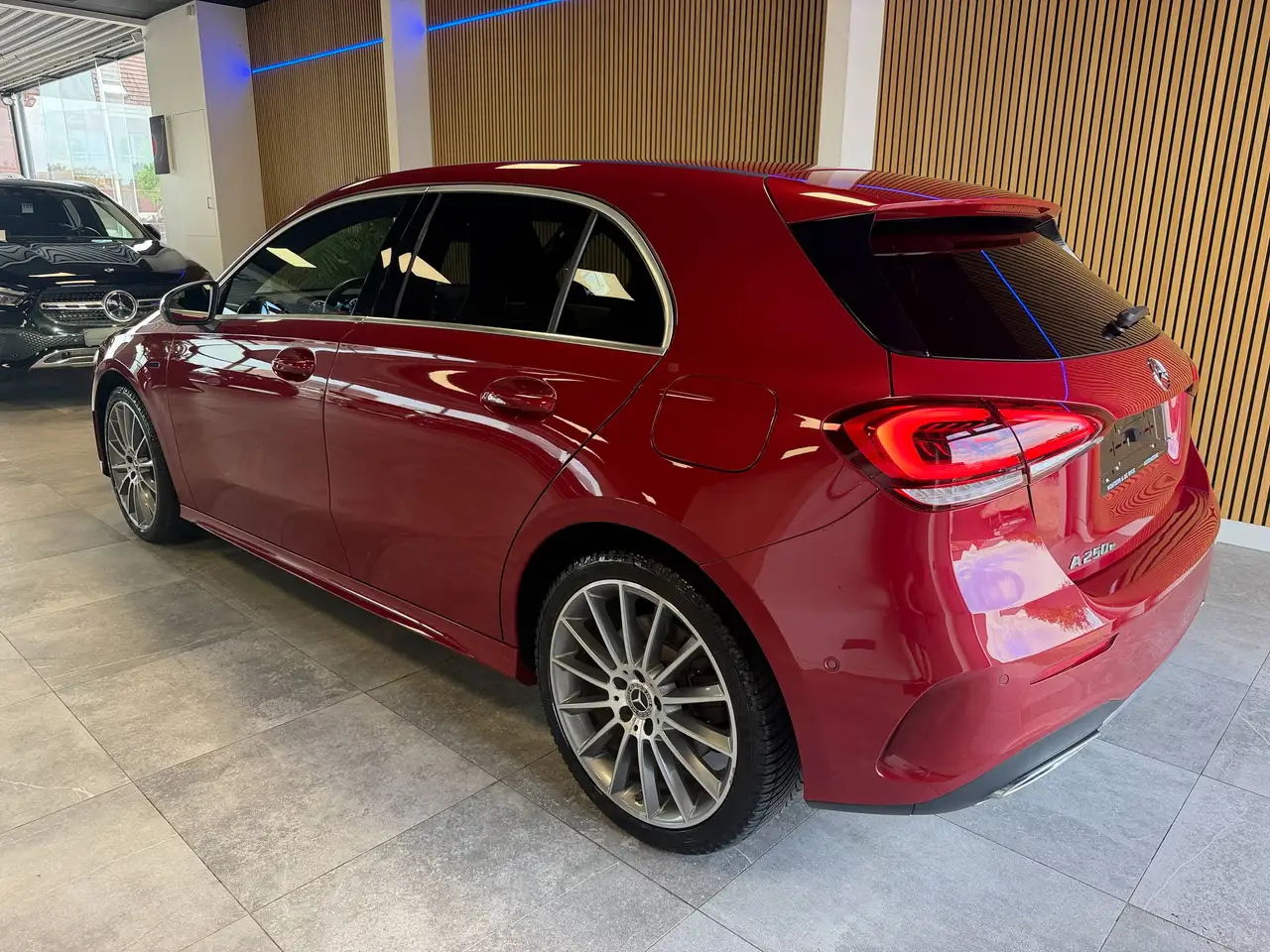 Mercedes-Benz A-Class A 250 e PHEV AMG line, миниатюра 3