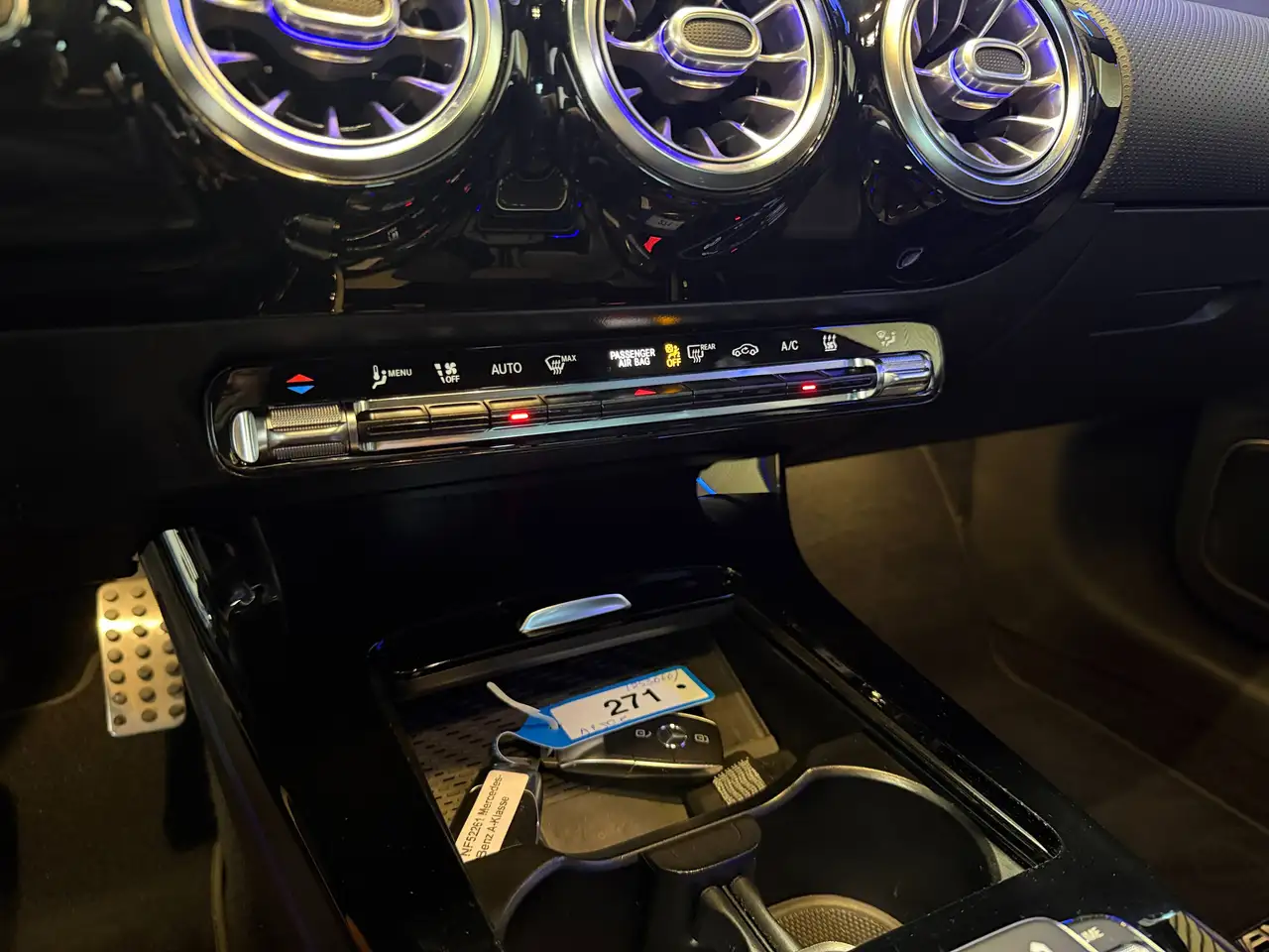Mercedes-Benz A-Class A 250 e PHEV AMG line, миниатюра 17