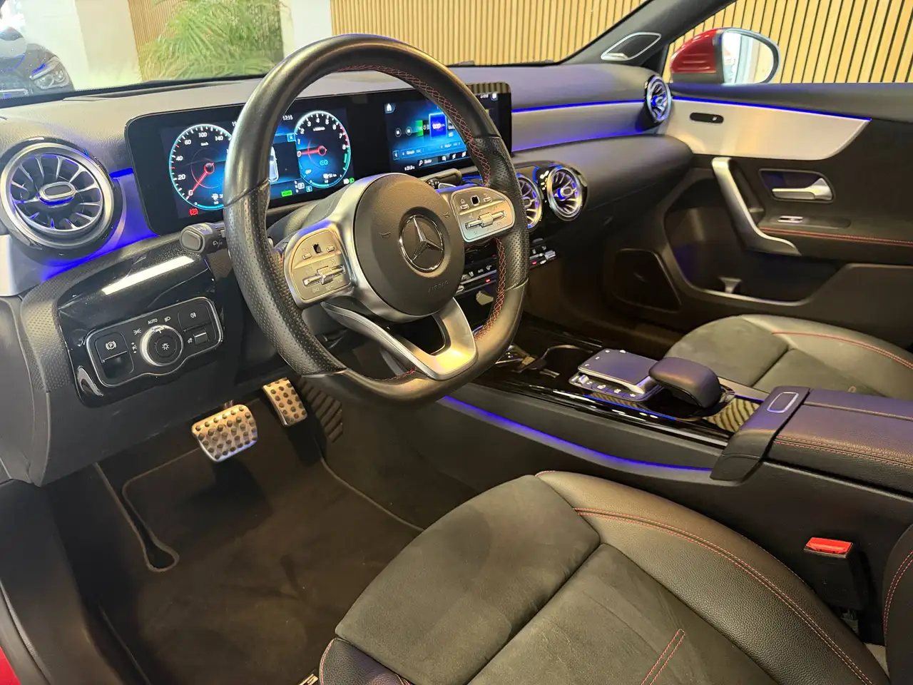 Mercedes-Benz A-Class A 250 e PHEV AMG line, миниатюра 2