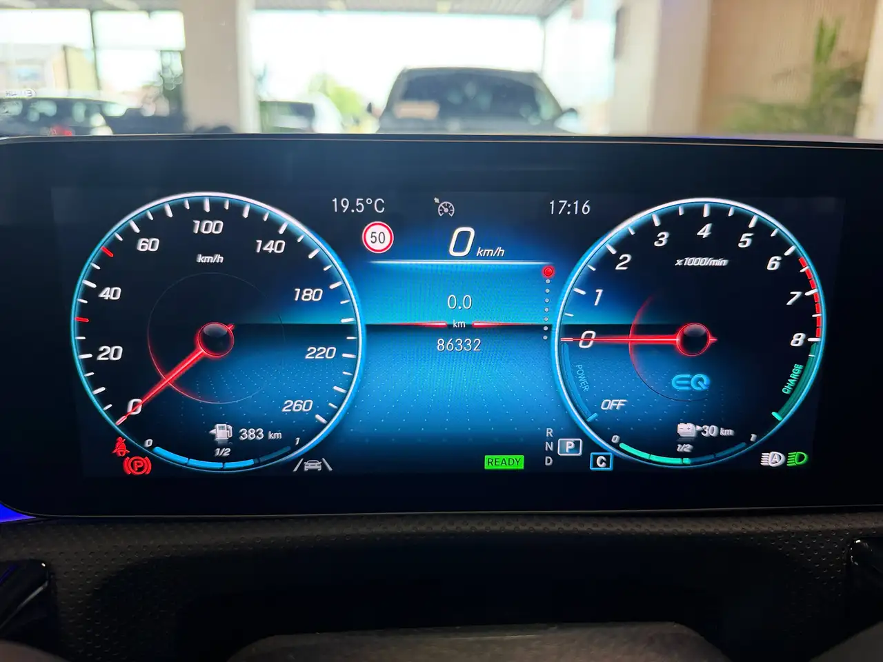 Mercedes-Benz A-Class A 250 e PHEV AMG line, миниатюра 13