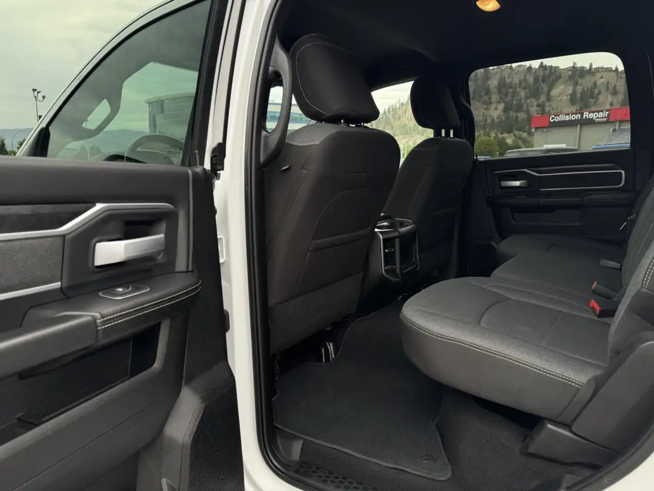 RAM 2500 снимка RAM 2500