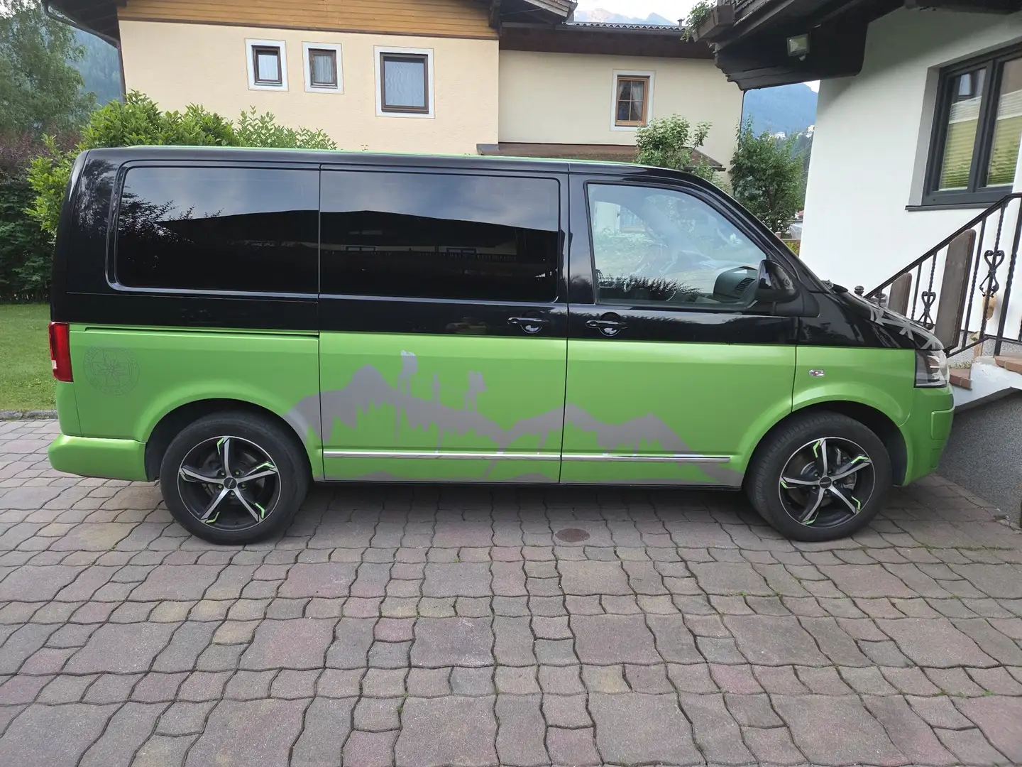 Volkswagen T5 Multivan Comfortline 2,0 BiTDI D-PF DSG - 2
