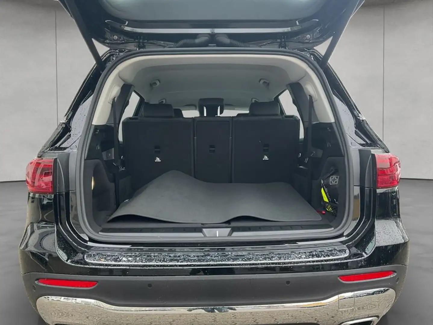 Mercedes-Benz GLB 200 GLB Zwart - 2