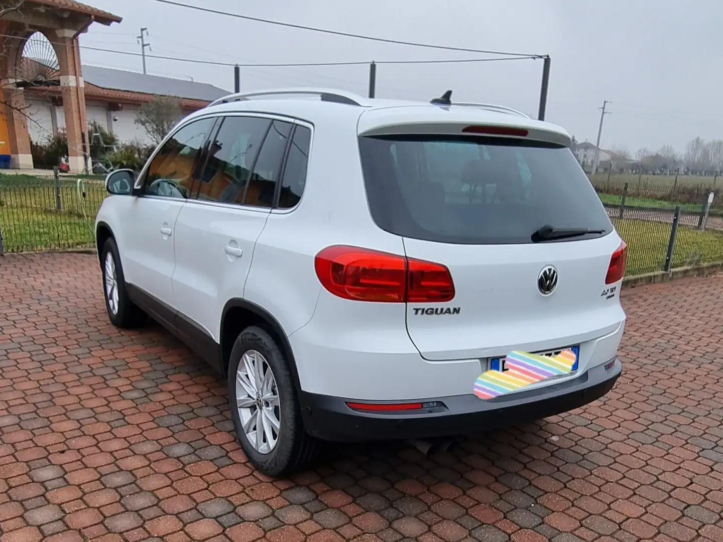 Volkswagen Touran 2.0 tdi Highline 170cv dsg dpf - 2
