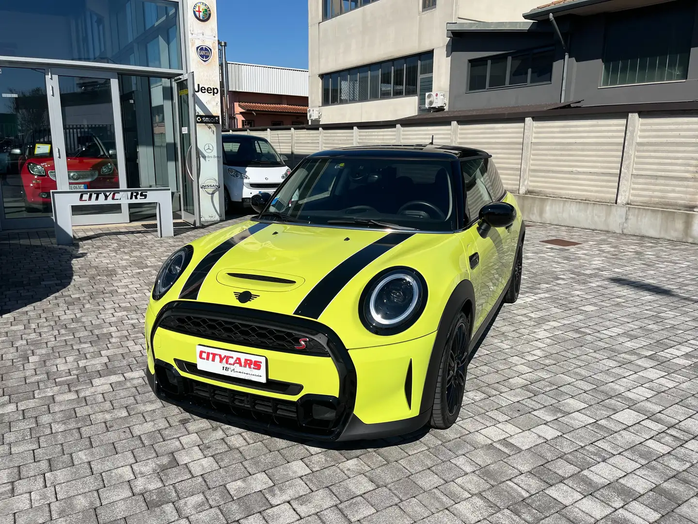 MINI Cooper S 3p 2.0 Essential auto Solo 18000 Km !! Unico prop Jaune - 2