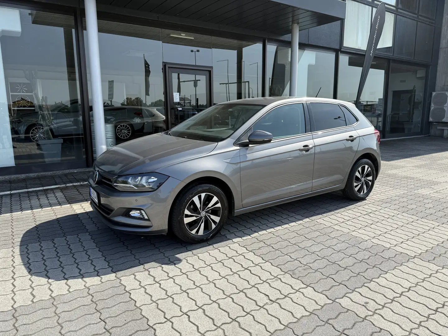 Volkswagen Polo Polo 5p 1.0 tgi Comfortline 90cv Grigio - 1