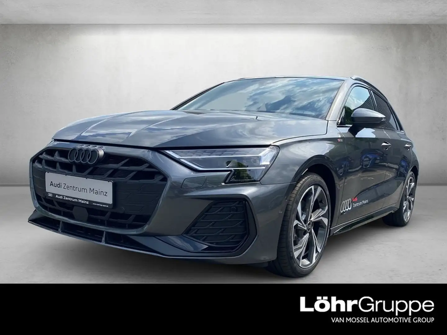 Audi A3 Sportback 35 TFSI S line S tronic Grijs - 1