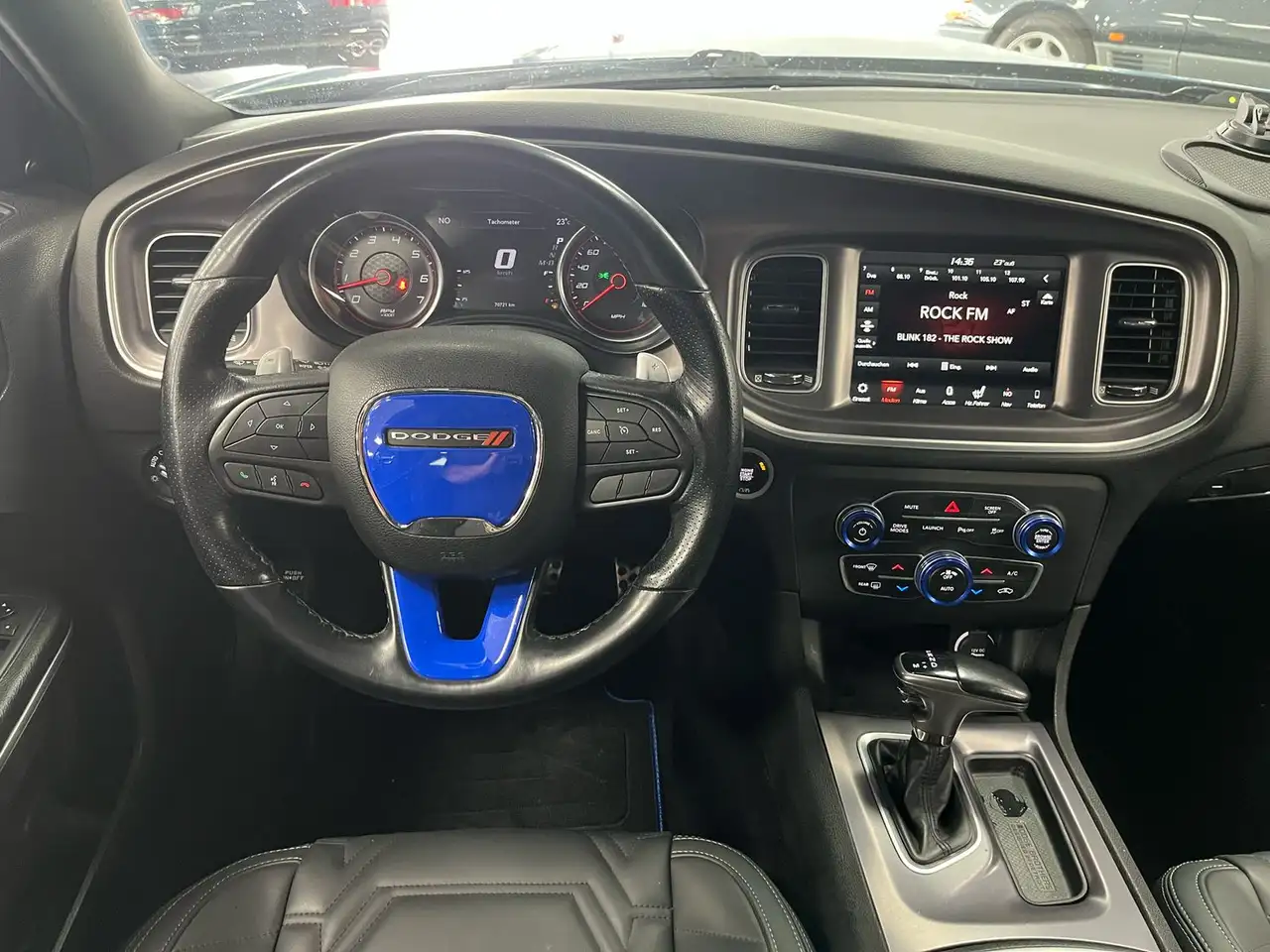Dodge Charger 2021 — фото 14