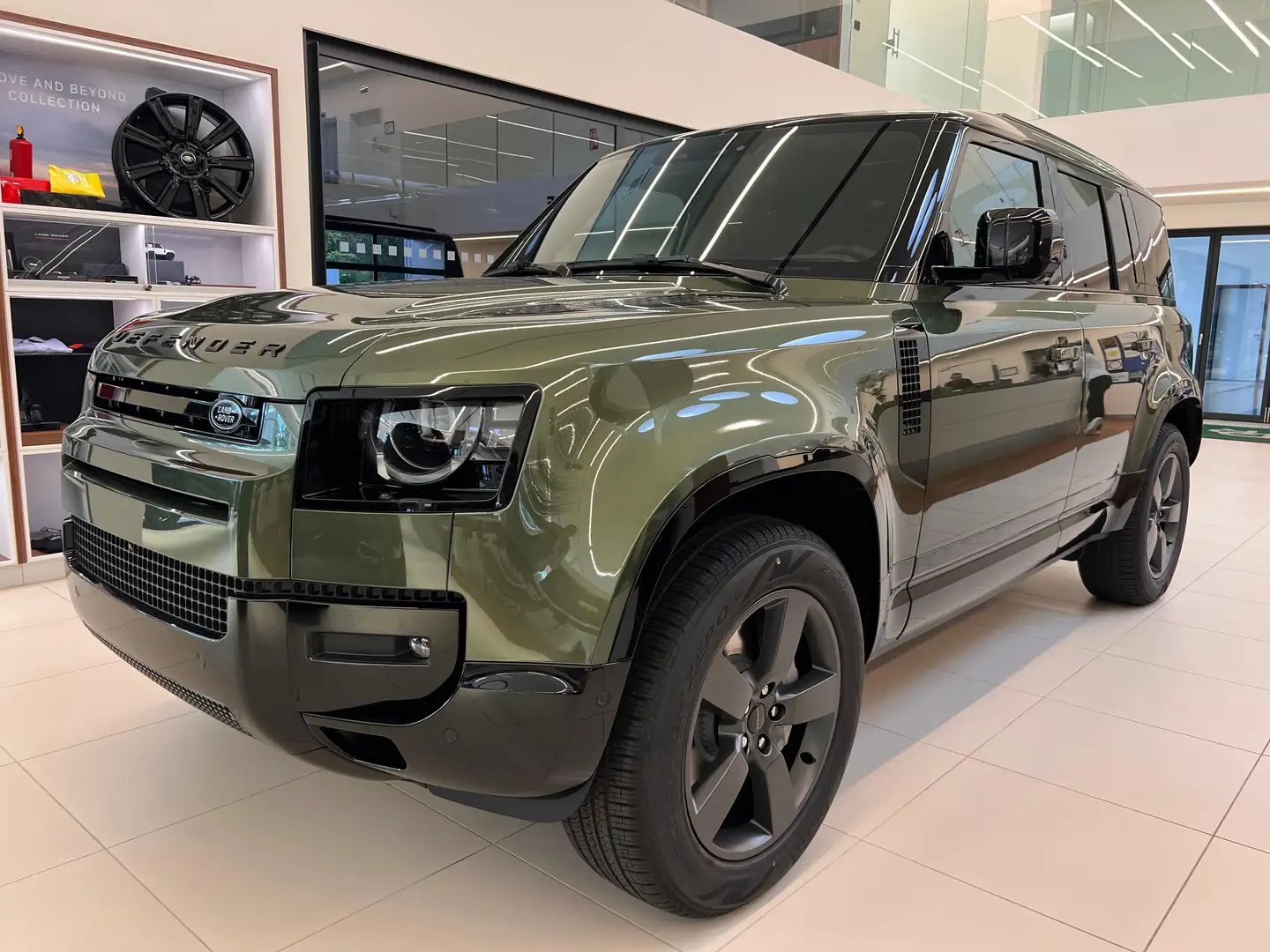 Land Rover Defender 110 P300E X-DYNAMIC SE Vert - 1