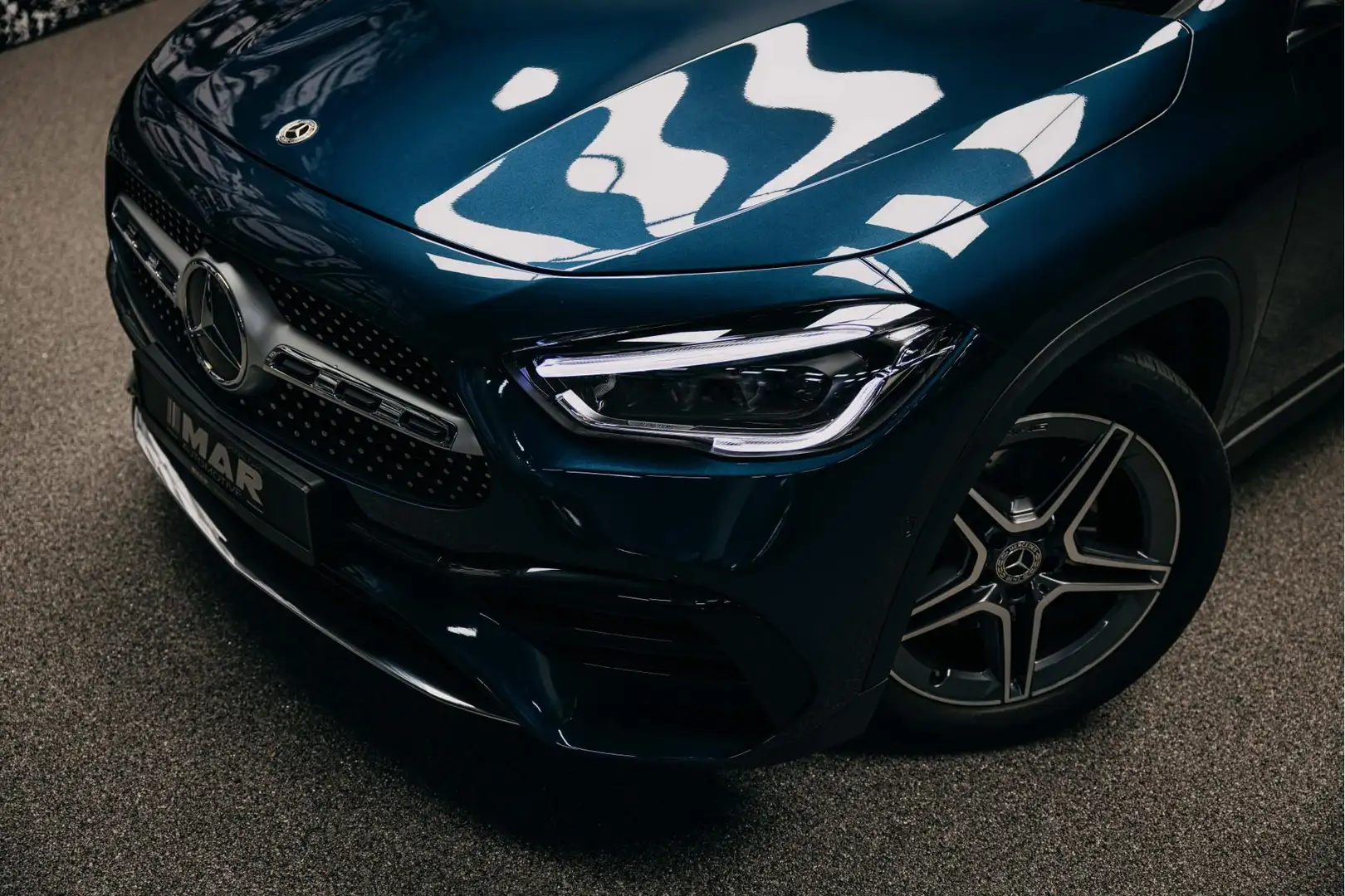 Mercedes-Benz GLA 180 d Business Solution AMG | AMG-Line | Pano | Stoelv Blau - 2