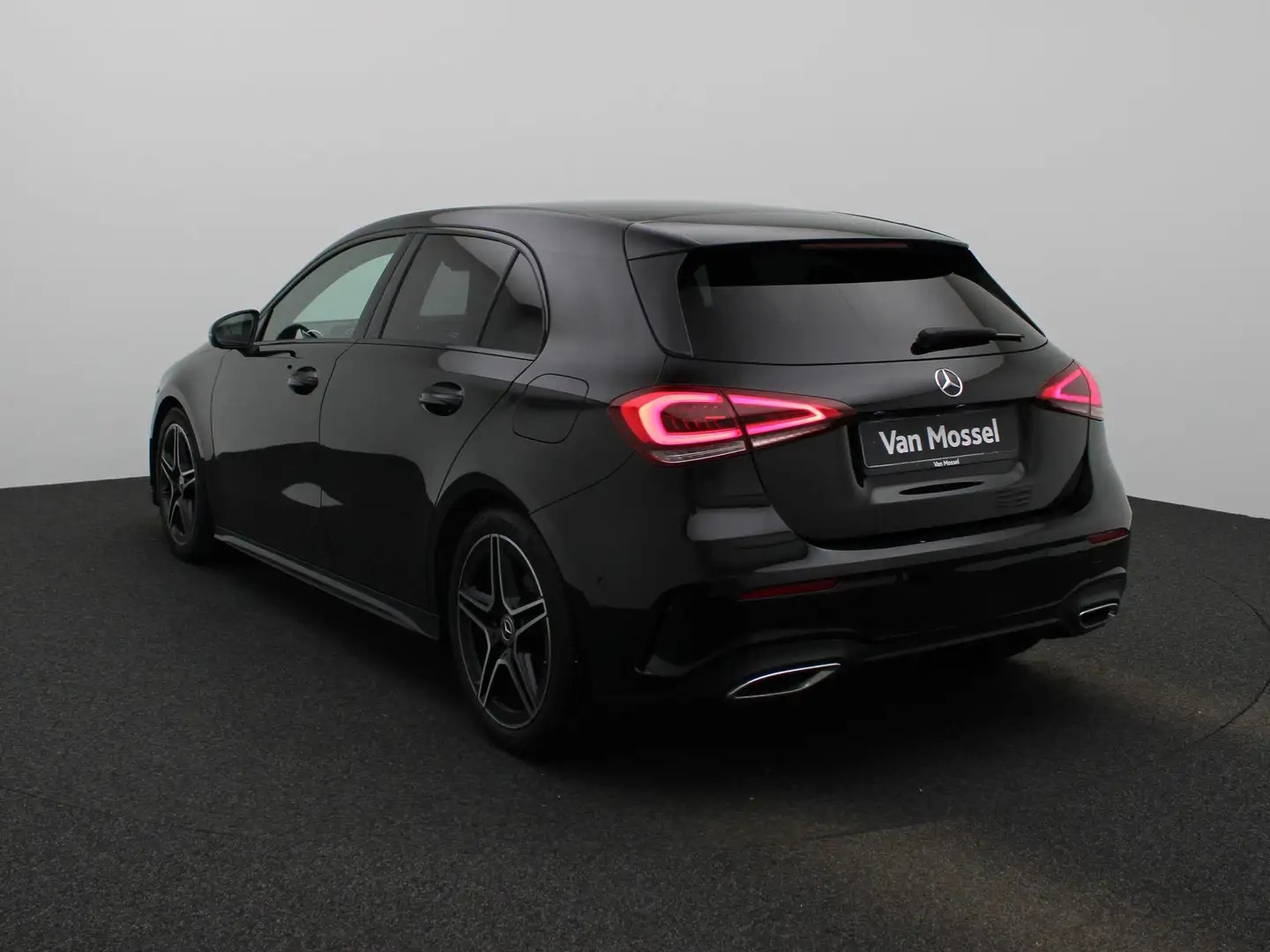 Mercedes-Benz A 180 Business Solution AMG | Navigatie | Camera | Stoel Zwart - 2