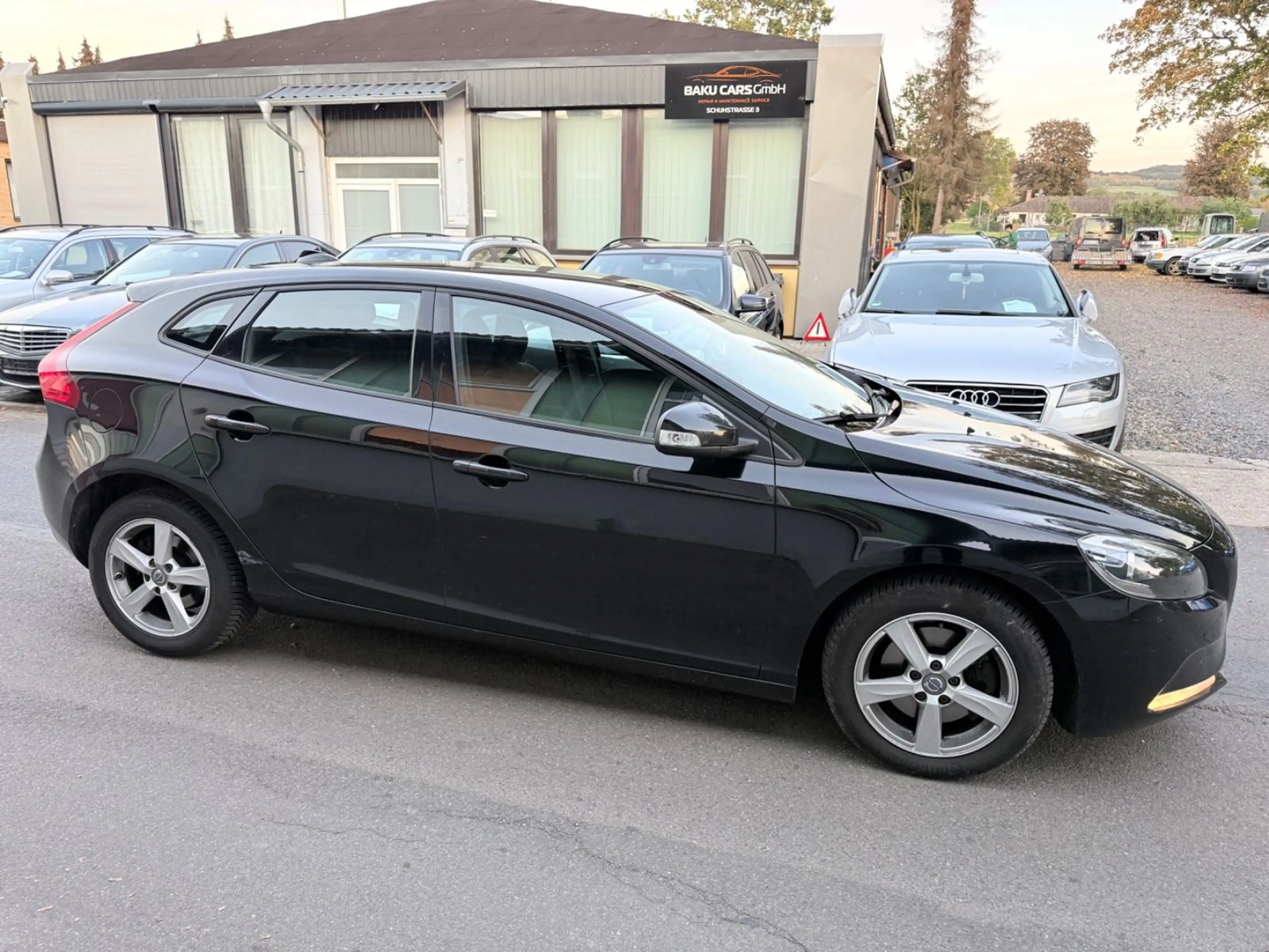Volvo V40 Kinetic — photo 5