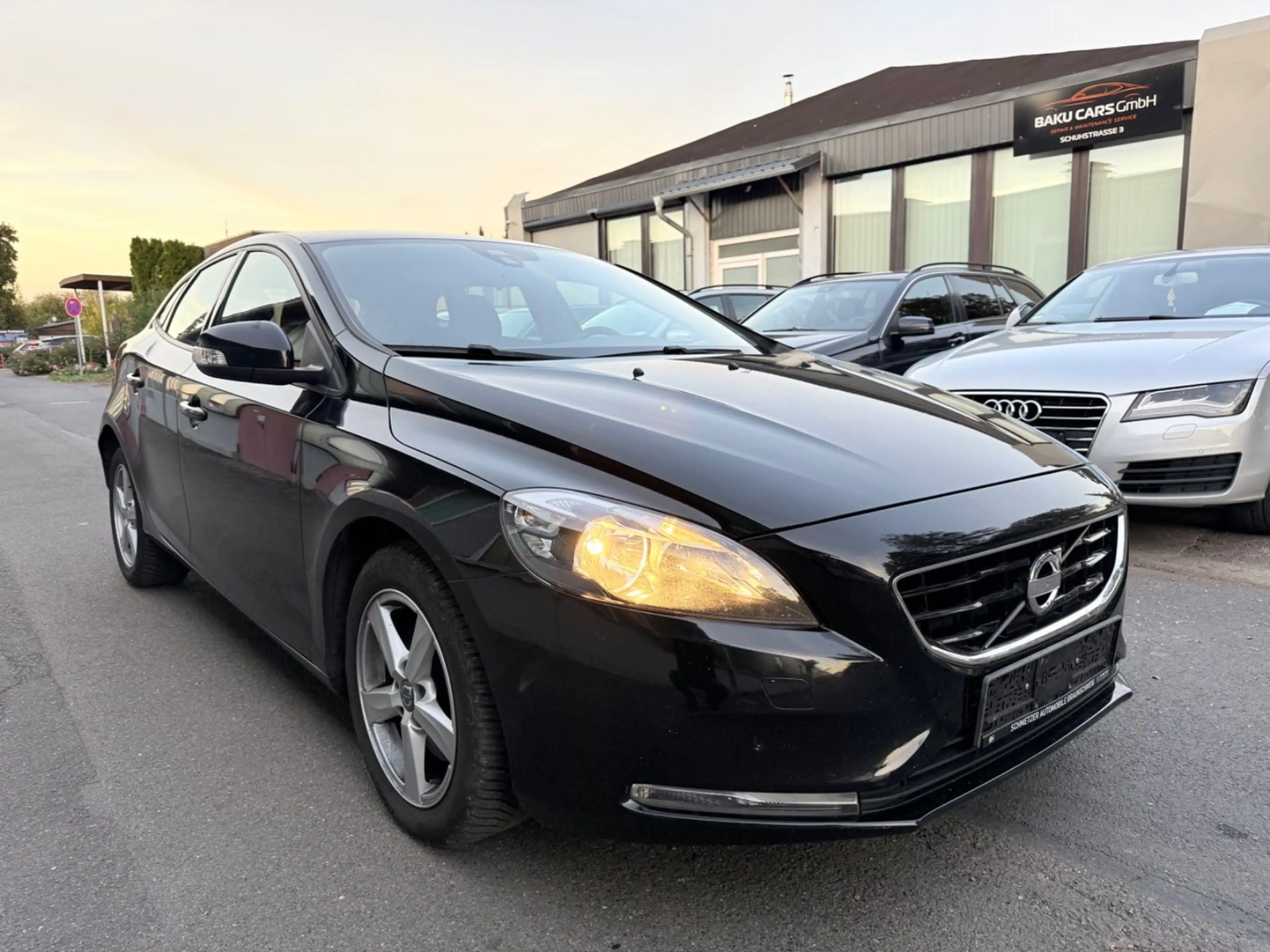 Volvo V40 Kinetic — photo 9