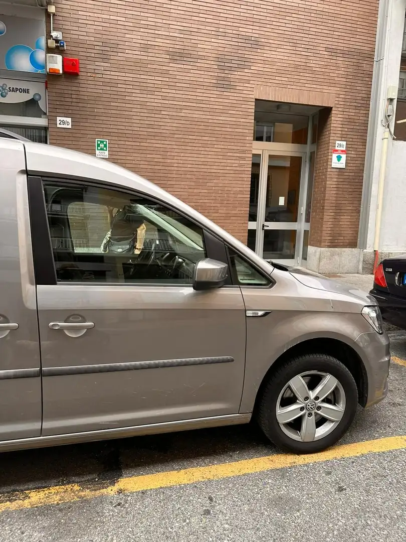 Volkswagen Caddy 1.4 Maxi TGI Grigio - 2