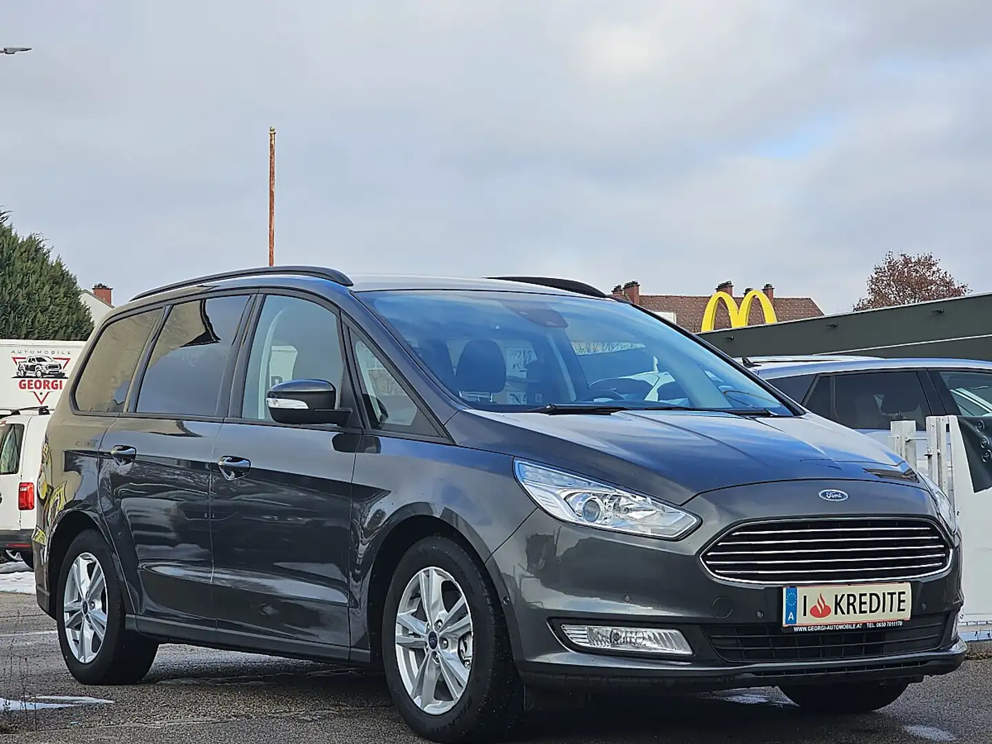 Ford Galaxy 2,0 EcoBlue SCR Titanium Aut.7-Sitze Zahnriemen... Grau - 1