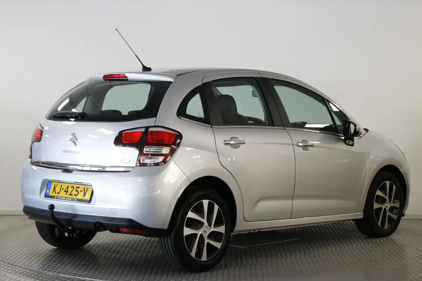 Citroen C3 1.2 PureTech Selection. Climate | Carplay | Cruise Gris - 2