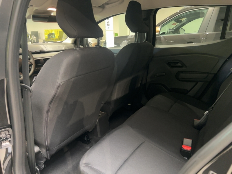 Dacia Sandero Essential TCe 90 — photo 8