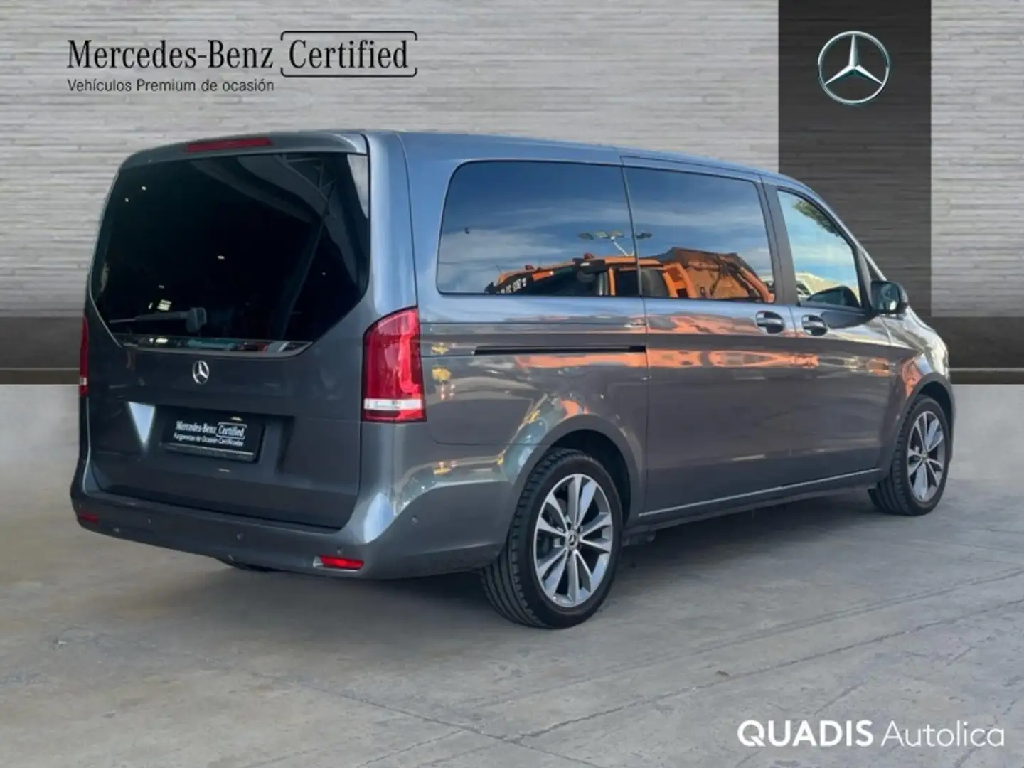 Mercedes-Benz V 220 220d Largo Avantgarde Gris - 2