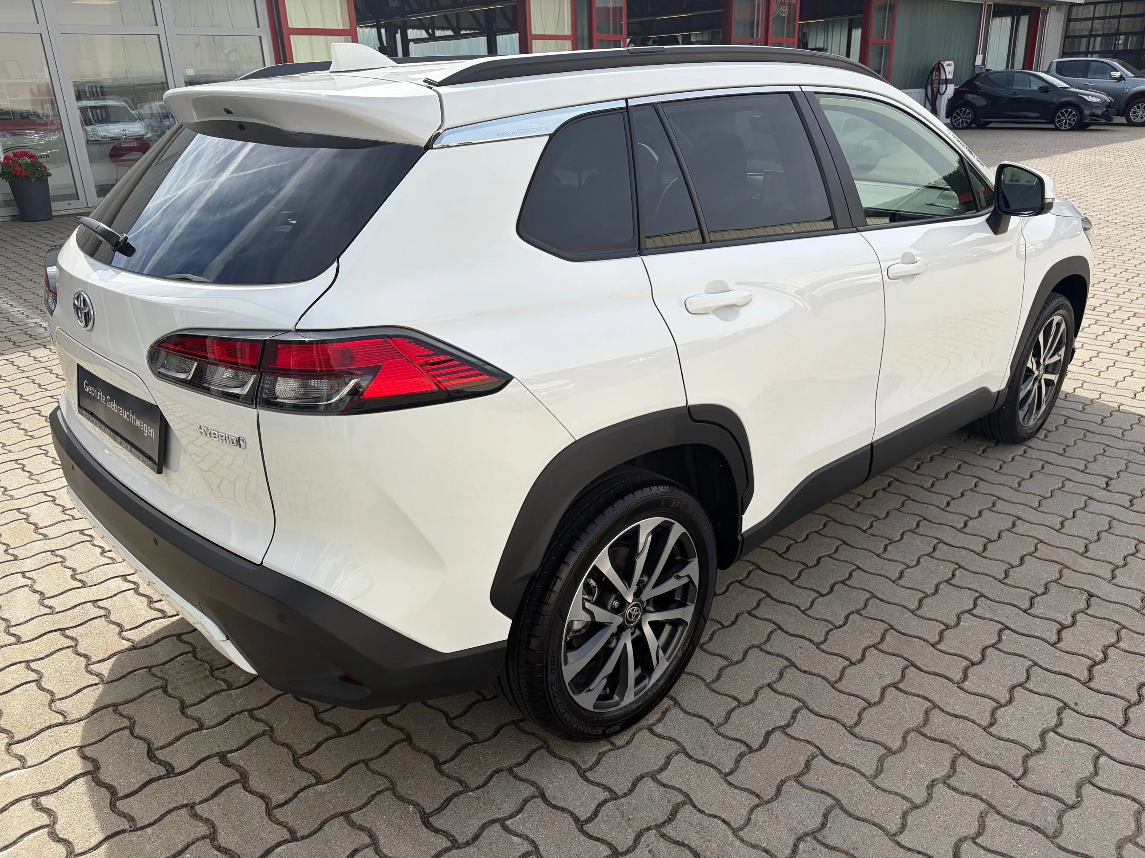 Toyota Corolla Cross 1,8 Hybrid FWD Active Drive — photo 4