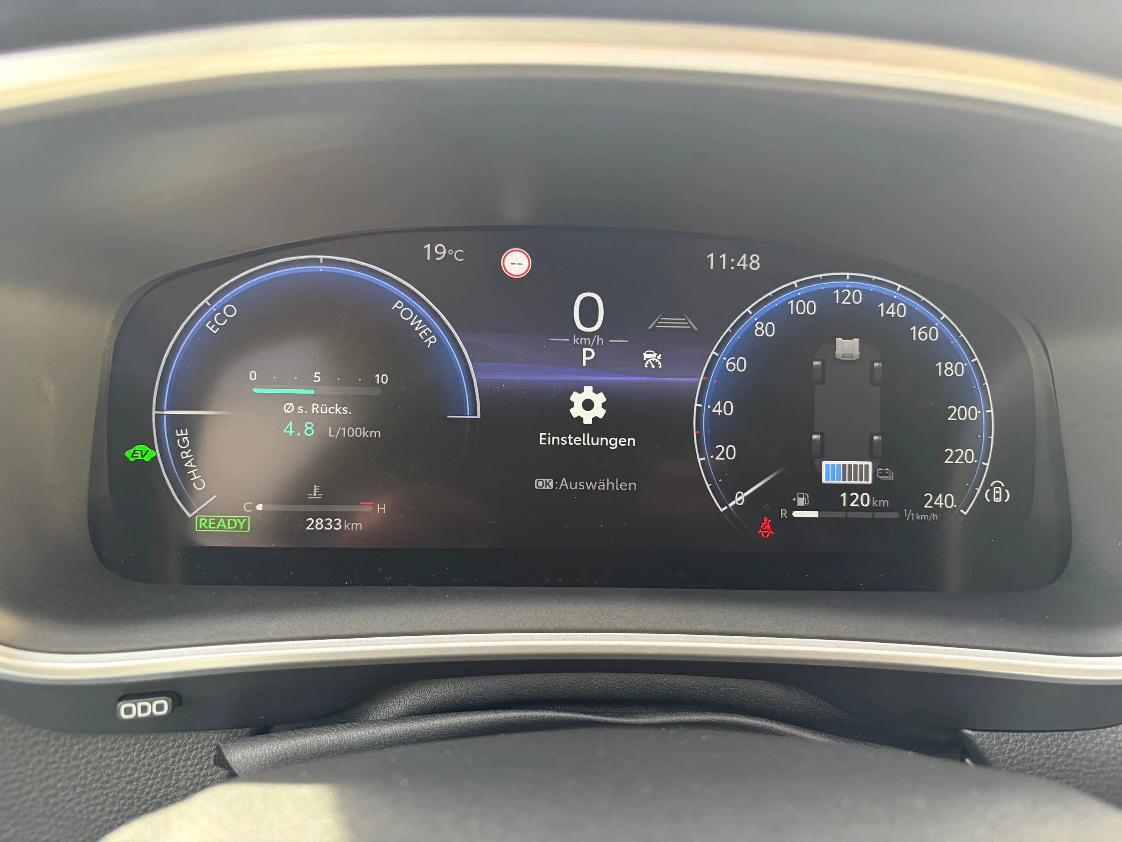 Toyota Corolla Cross 1,8 Hybrid FWD Active Drive — photo 16