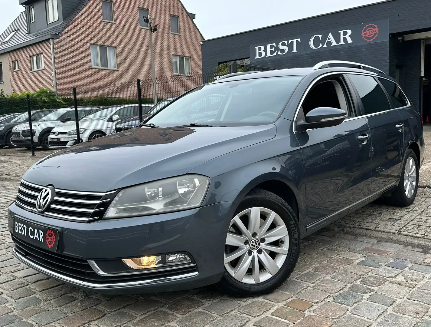 Volkswagen Passat Variant 1.6 TDI BlueMotion Grijs - 1