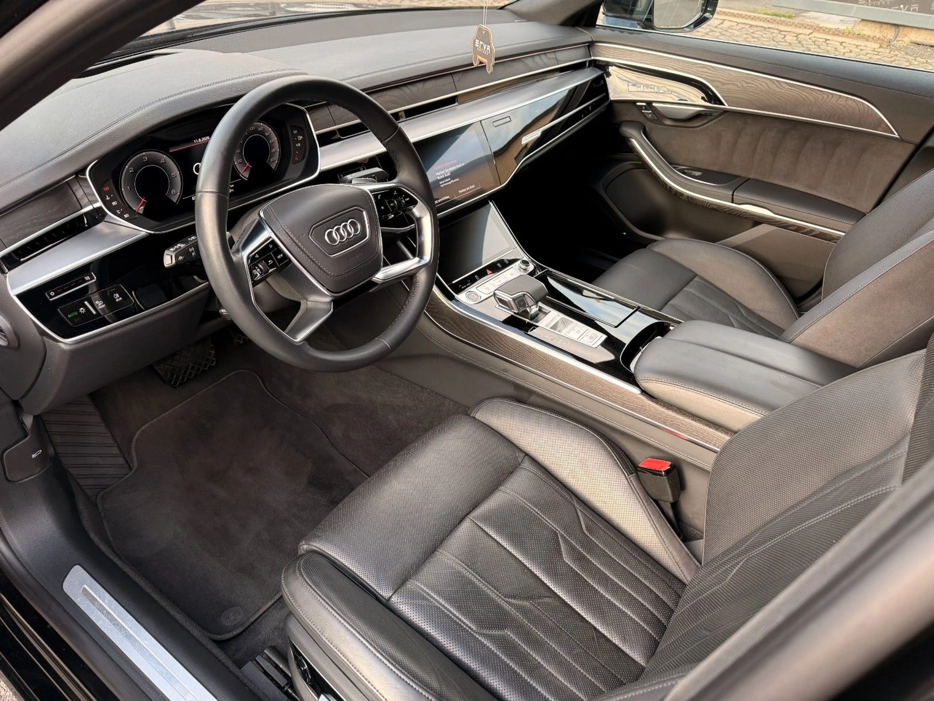 Audi A8 50 TDI L quattro | CHAUFFEUR | Bang & Olufsen — photo 13
