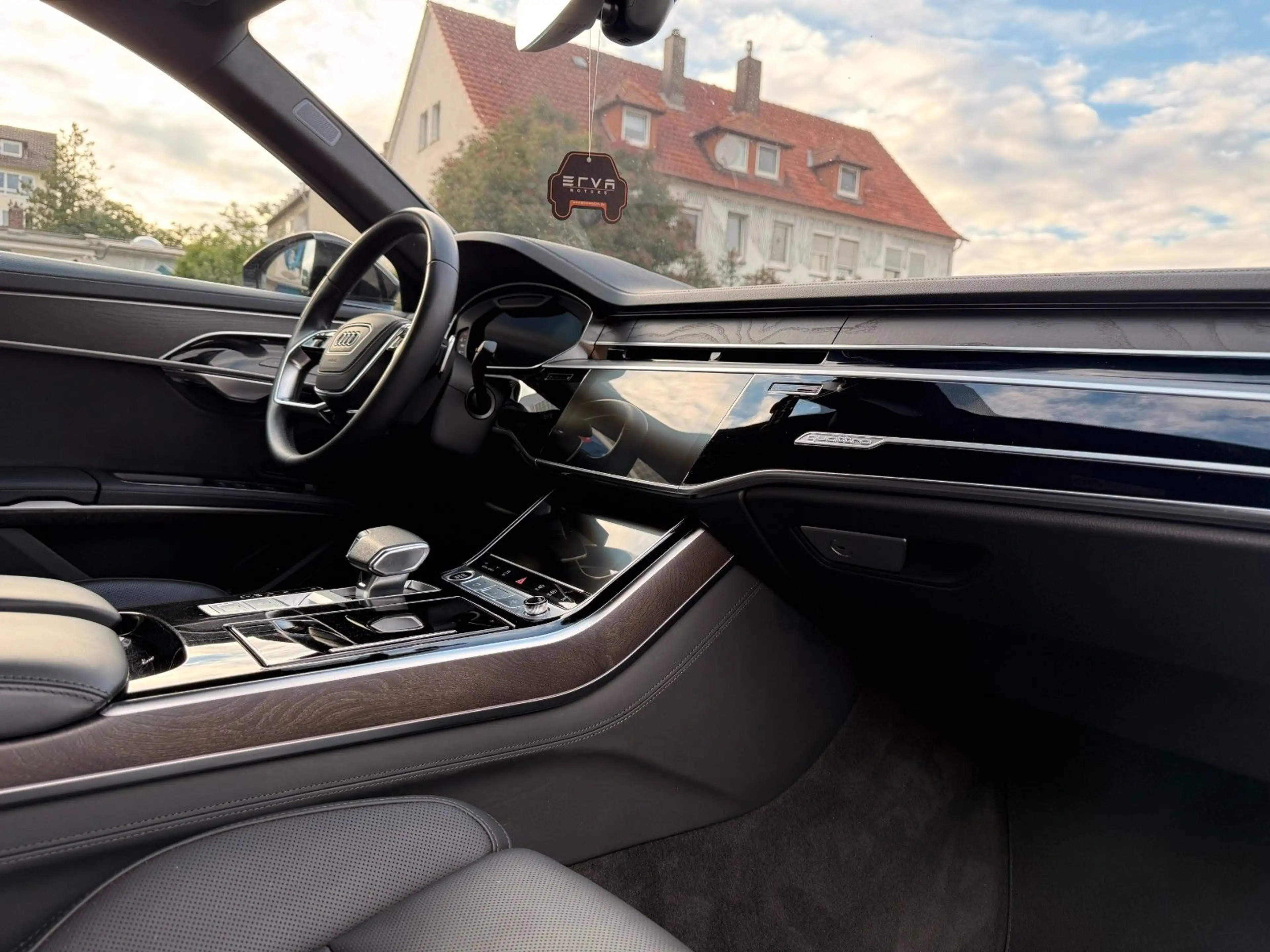 Audi A8 50 TDI L quattro | CHAUFFEUR | Bang & Olufsen — photo 10