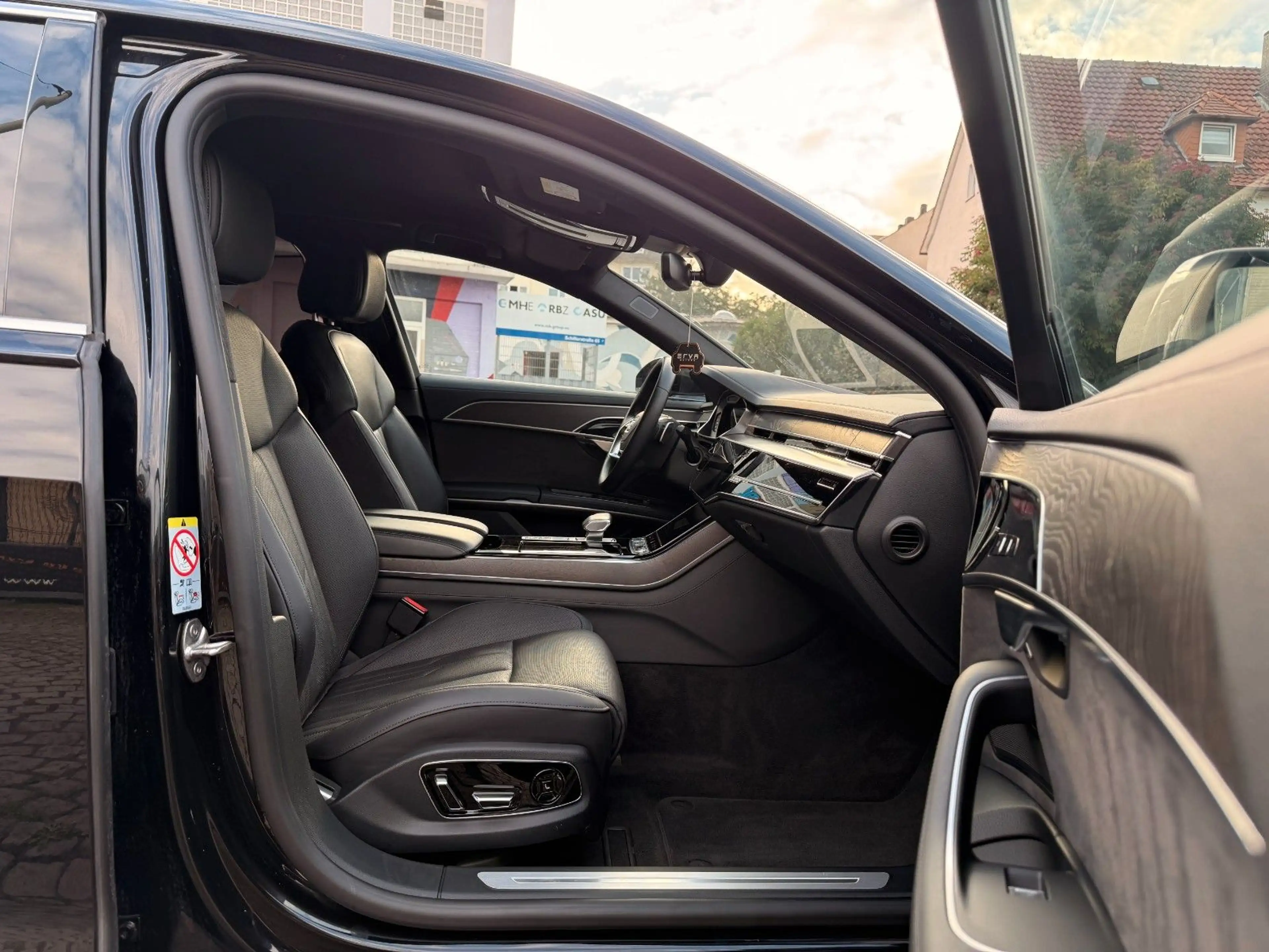 Audi A8 50 TDI L quattro | CHAUFFEUR | Bang & Olufsen — photo 9