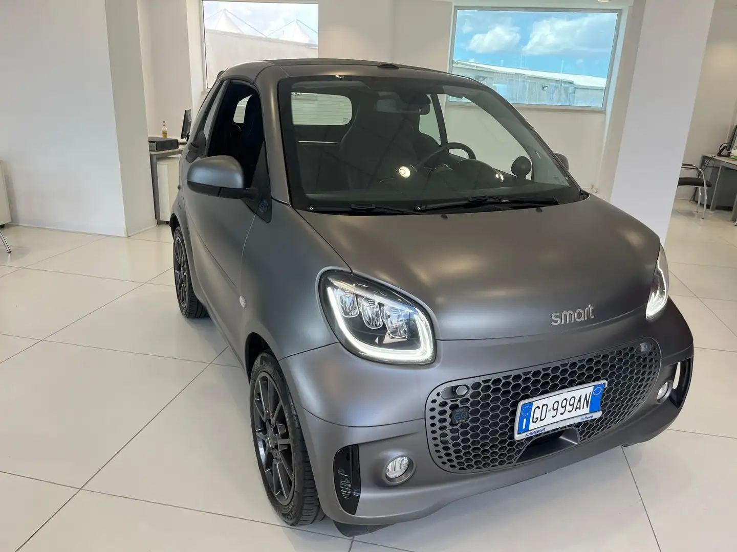 smart forTwo Fortwo III 2020 Cabrio Cabrio eq Edition One 4,6kW Gris - 2