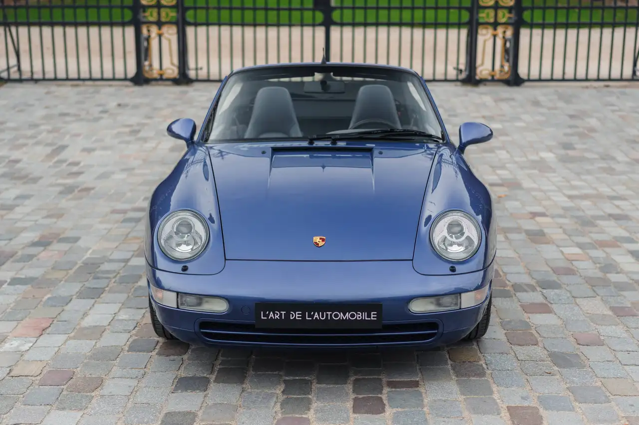 Porsche 993 Carrera 4 Cabriolet - only 47,500 km, original paint, huge service history, foto 4
