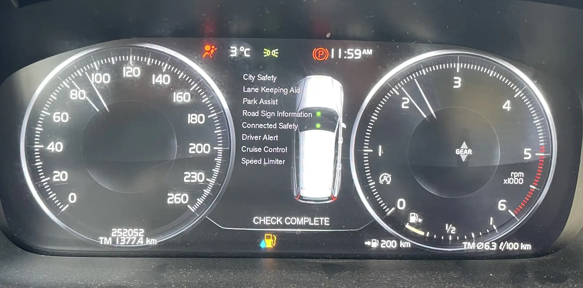 Volvo V60 3D Momentum Tempomat CarPlay 8xLM-Felgen Синій - 2