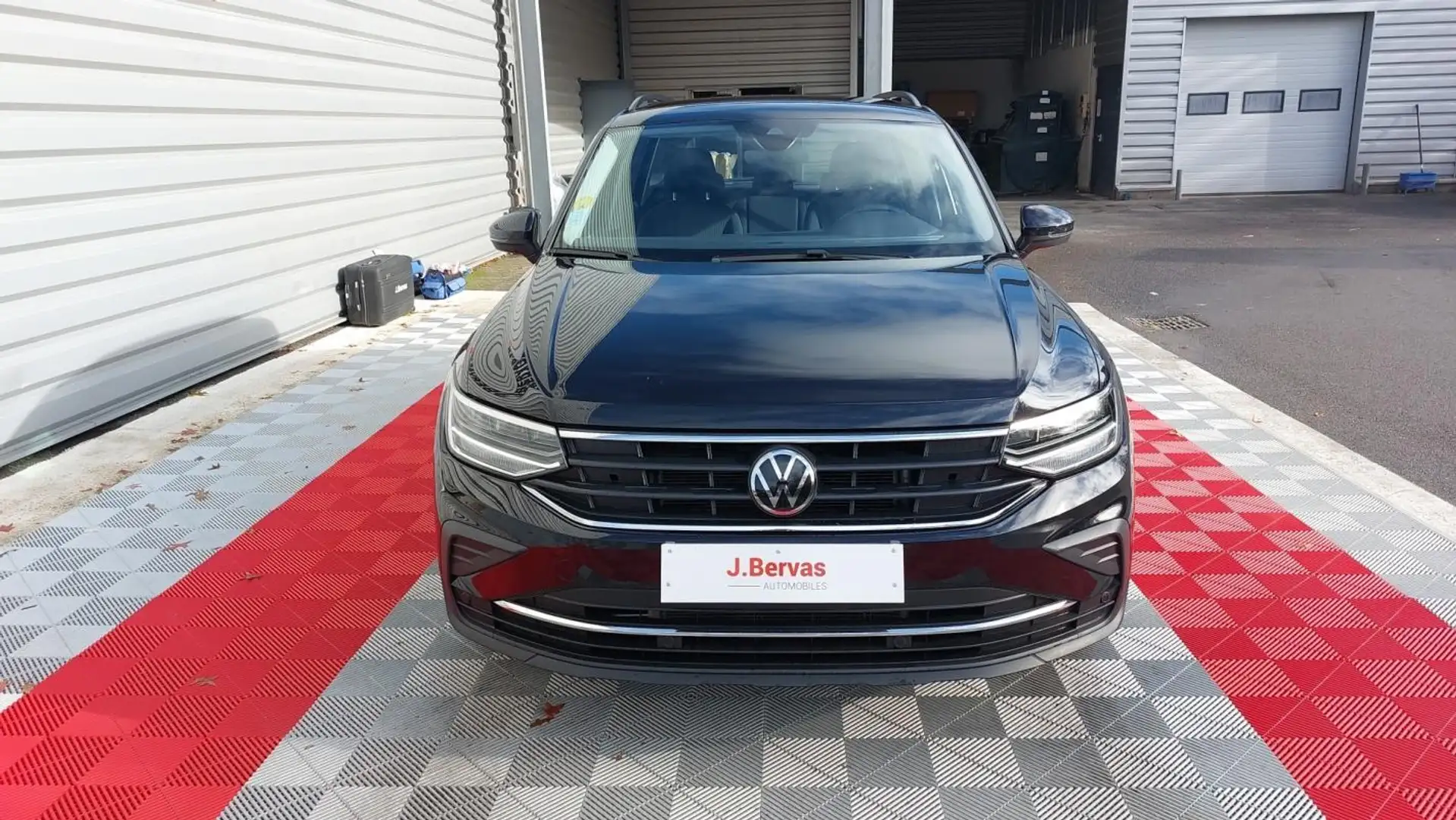 Volkswagen Tiguan BUSINESS 2.0 tdi 150ch dsg7 Noir - 2