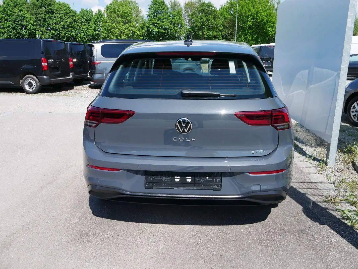 Volkswagen Golf LIFE 1,0 eTSI DSG *RÜCKFAHRKAMERA*NAVI*PDC*SHZ*... Grau - 2