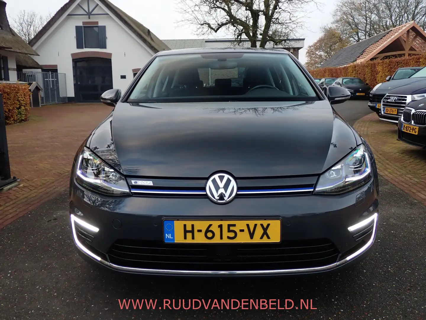 Volkswagen e-Golf E-DITION 92%SOH ACC/VIRTUAL/CARPLAY/STOELVERWARMIN Gris - 2
