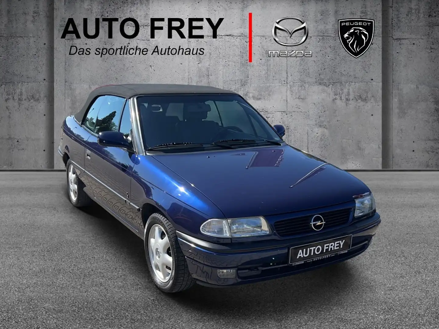 Opel Astra 1.8 Cabrio Bertone Edition LEDER Blauw - 1