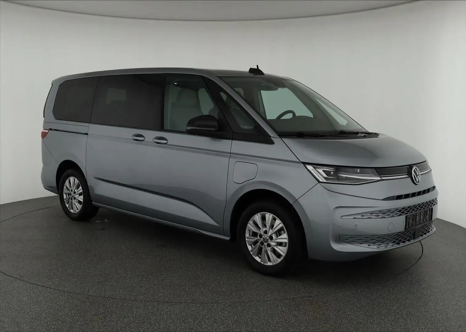 Volkswagen T7 Multivan Life eHybrid lang 1.4 LÜ (lang)Life, Pano, 7-Si... Gümüş rengi - 1