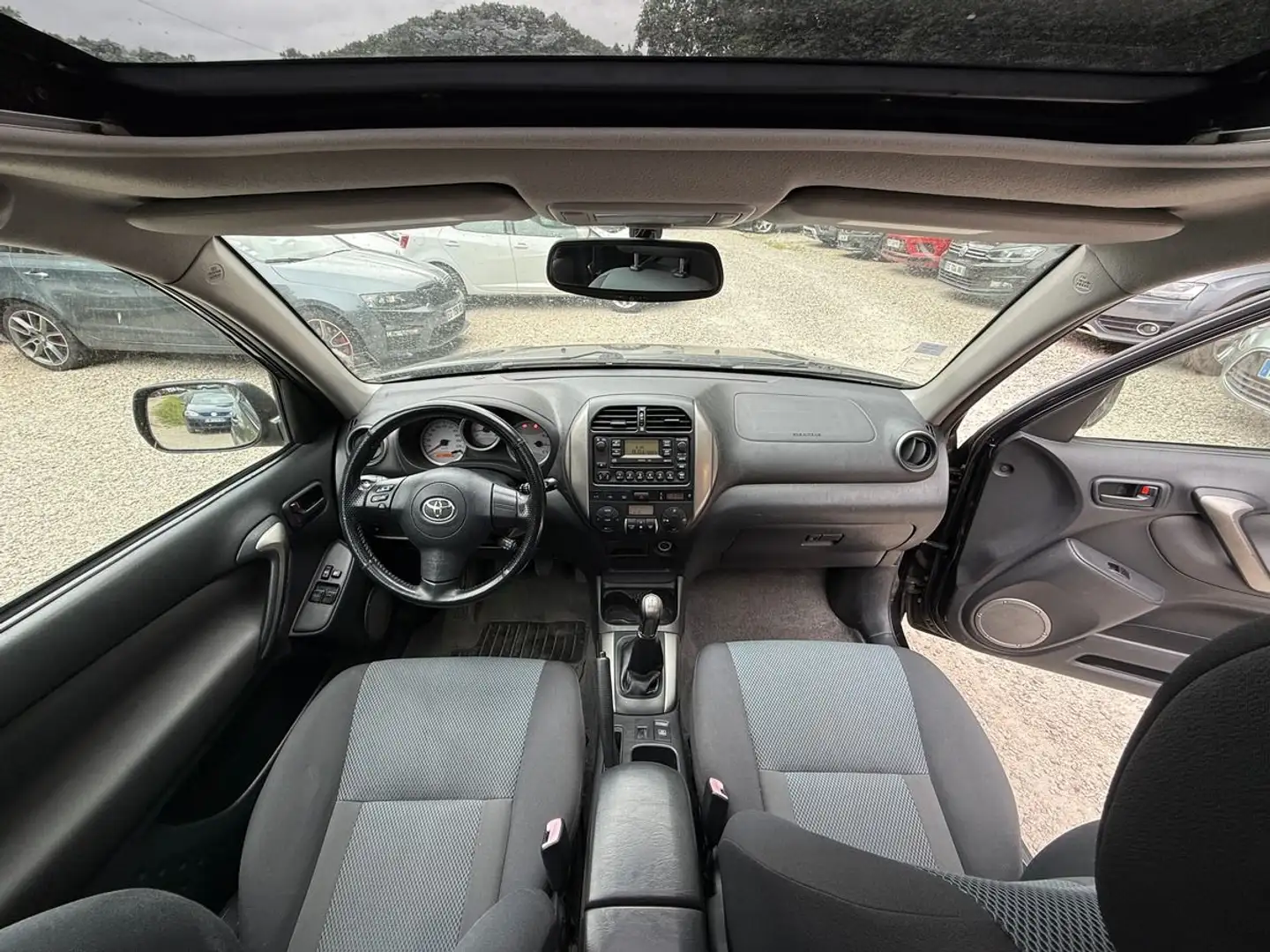 Toyota RAV 4 II 2.0 VVT-i 150cv 4WD GX 2e main Noir - 2