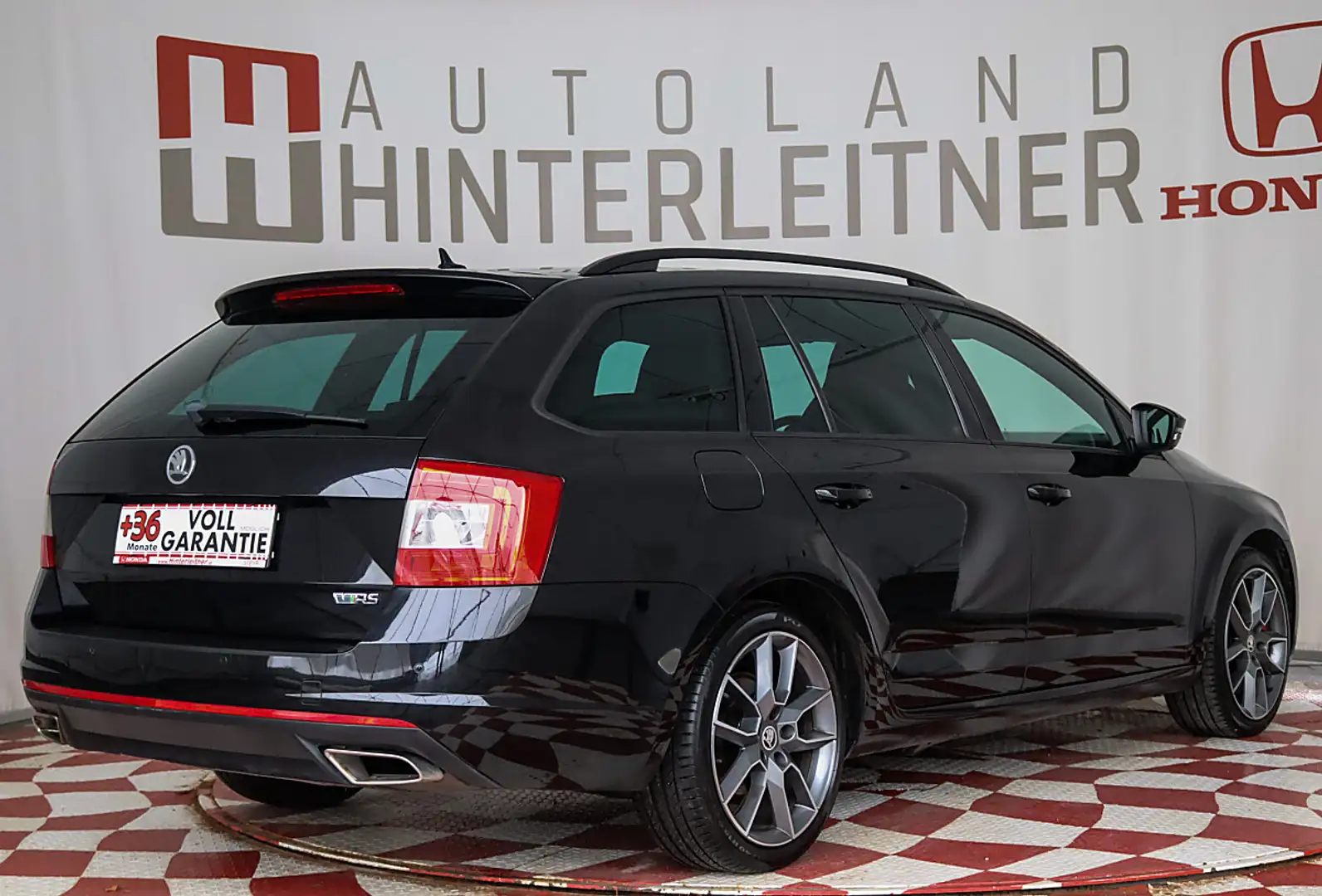 Skoda Octavia Combi RS 2,0 TDI SEHR GEPFLEGT Schwarz - 2