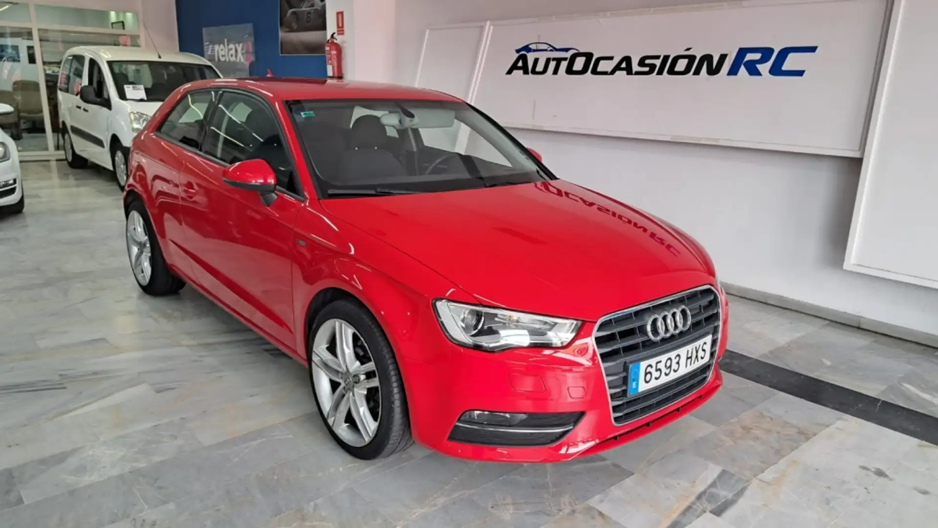 Audi A3 1.6TDI S line edition - 1